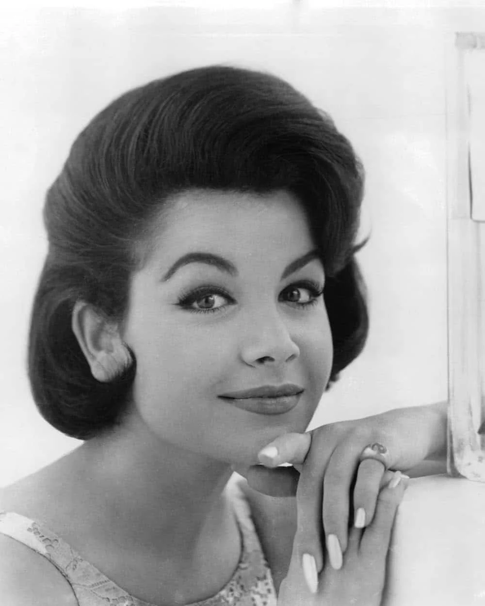 Paul Anka’s “Puppy Love” Captures the Heartache of Young Romance in 1960 - StoryPulse